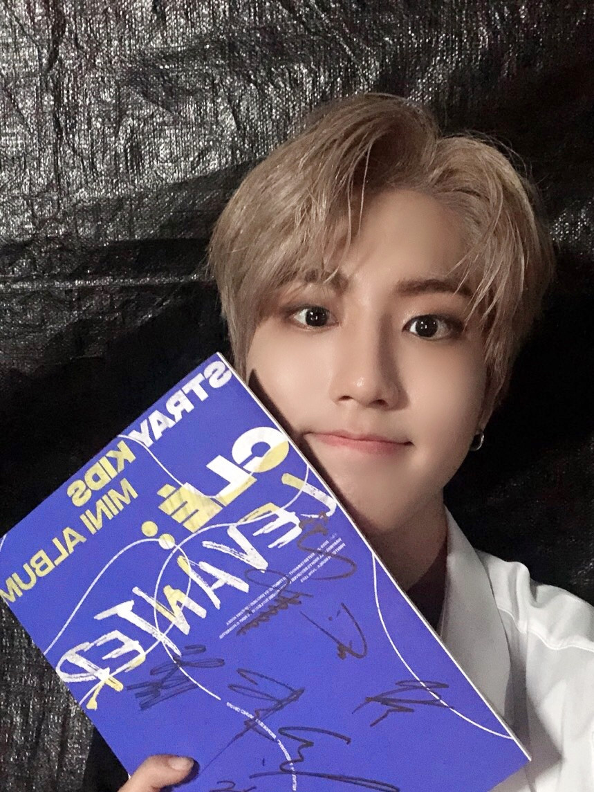 _SKZTWT's tweet photo. ⠀   ⠀
⠀   ⠀ꜜ⠀   @⠀⠀stellar⠀   ⠀\⠀   ⠀gram⠀   ⠀*⠀   ⠀[⠀   ⠀▭▬⠀   ⠀𝐒𝐊𝐙⠀   ⠀✦⠀   ⠀new⠀⠀⠀⠀📷⠀⠀⠀post⠀⠀   ≽

⠀   ⠀ᓚ⠀  MWAVE⠀:⠀⠀@iMNETRP⠀   *
⠀   ⠀ https://t.co/JqiP9s5Ojm