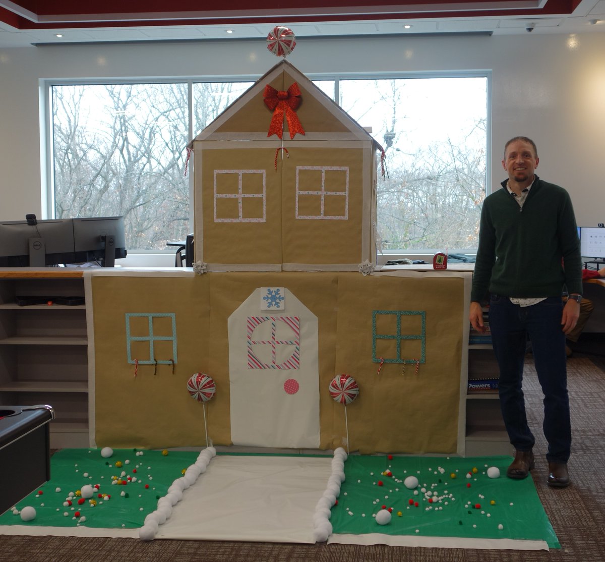 OdehEngineers's tweet photo. The Odeh Engineers team wishes everyone a happy and safe holiday season! We recently held a workstation decorating contest to get into the spirit and want to congratulate Erinn (1st), Lance (2nd), Brittany (3rd) and Jessica (3rd) on their creative entries! https://t.co/6S9ekcVj90