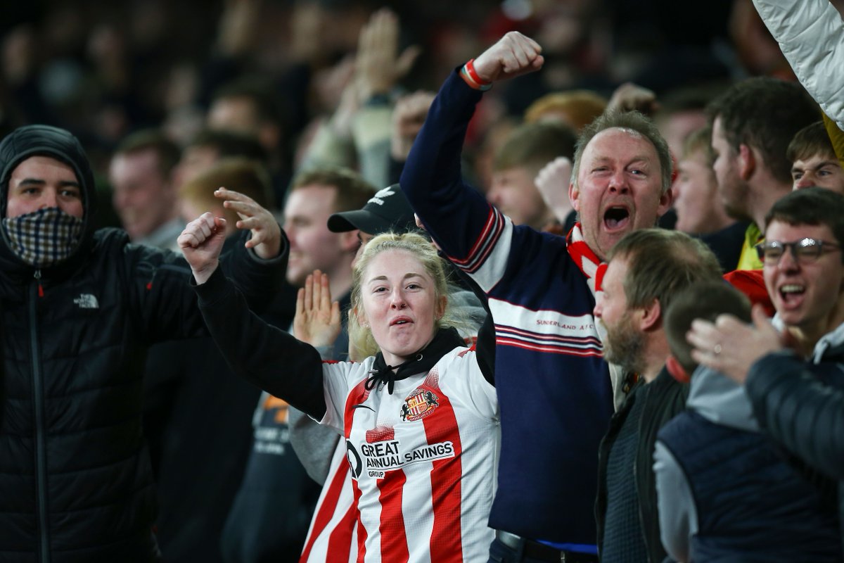 Carabao_Cup's tweet photo. Game on!

@SunderlandAFC have one back...

#EFL | #CarabaoCup https://t.co/B0r4GgU1id