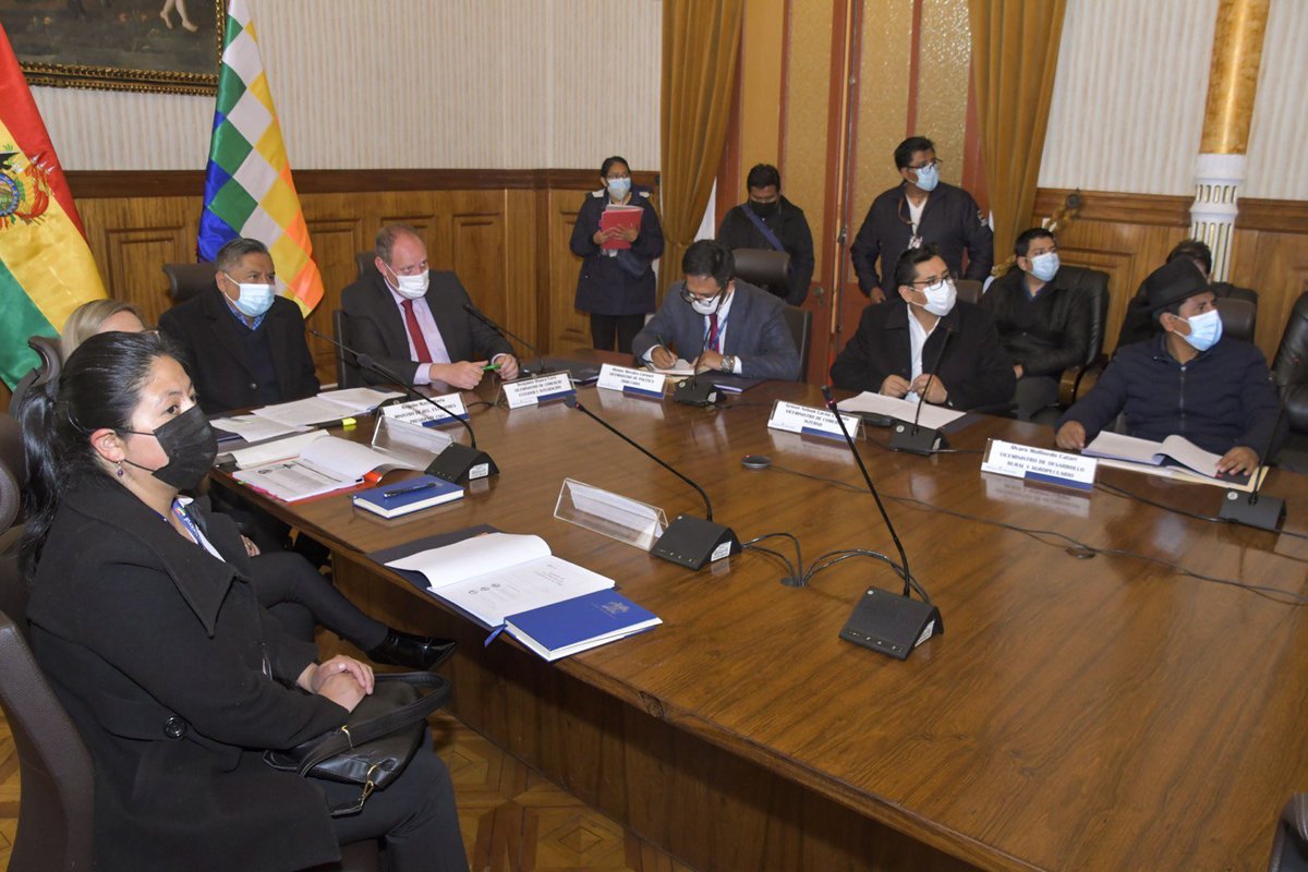 #Nota| Bolivia apunta a fortalecer su flujo comercial internacional mediante el Comité Nacional de Facilitación del Comercio.

Léelo 👉bit.ly/3FmgLhj
#EstamosSaliendoAdelante