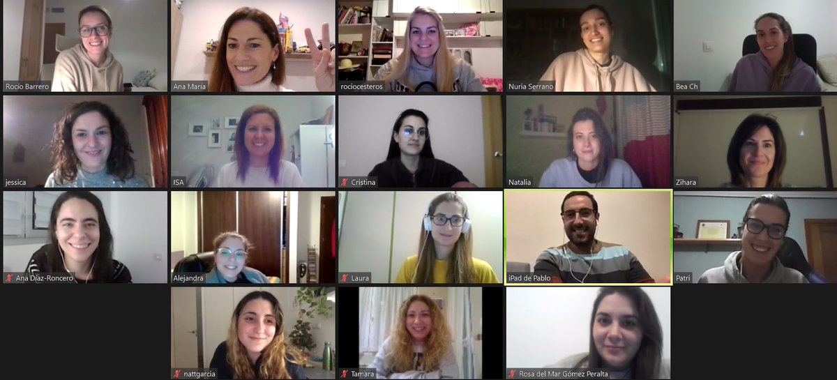 LavaraA's tweet photo. ¡Qué los @cocolocomkt se van de vacaciones por Navidad! 🥳 

¿Contentos? 🤔

Hay varios planes de marketing rondando por esos coquitos. 🔍🧠 en su último día de curso del #equipo220 de #CommunityManager  en @aulaCM 

Un súper placer y Feliz Navidad, Equipo. 🎄😘 https://t.co/pjTSOjIXAN