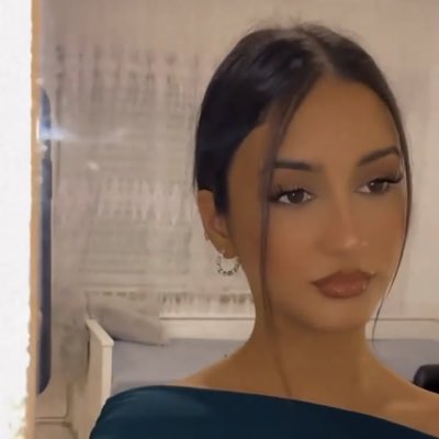 nilofarnxx's tweet photo. #NewProfilePic https://t.co/AOwJAUFIdg