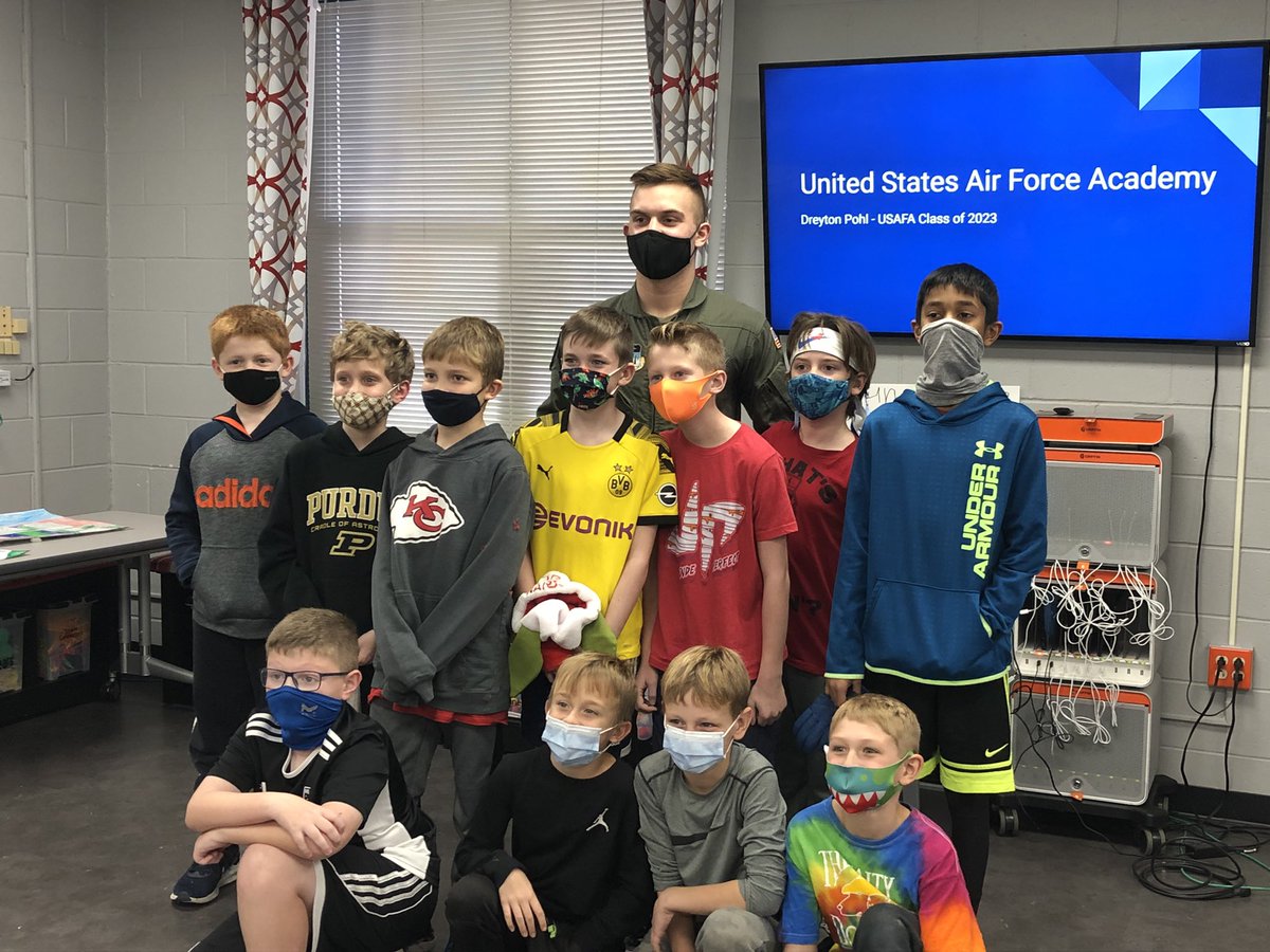 moore_uve's tweet photo. This alum of @UV_Elem &amp; @RSMSPrincipal &amp; @RSHSPrincipal visited our class.  He makes me proud to be a part of the Rockwood School District, &amp; showed us what it’s like to be a student @AF_Academy He left us with the message to follow your dreams. @RockwoodSupt #UVEMADE https://t.co/eZmAJ0l2CQ