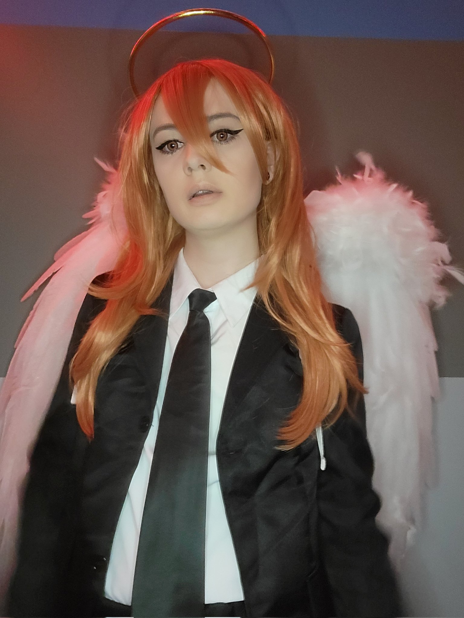Chainsaw Man Cosplay Honors Season Finale With Angel
