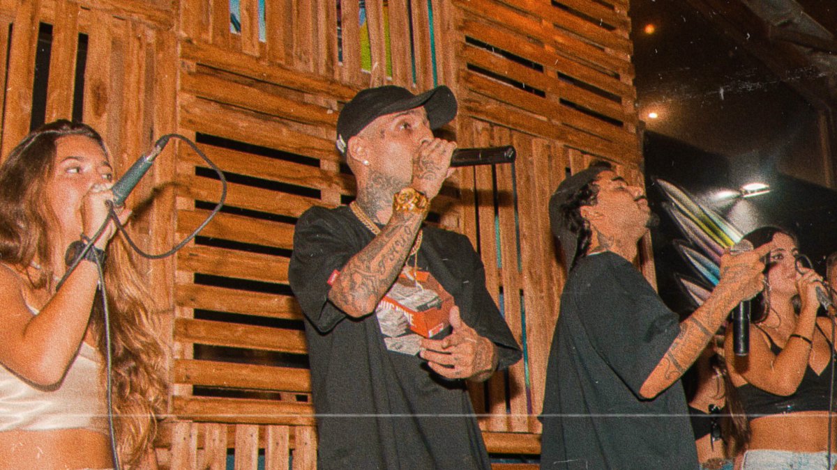 diegothug's tweet photo. Galera da @nalahoficial mt braba, show foda 🔥 https://t.co/qAeupJPJz7
