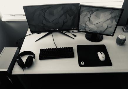 RiskyTech tweet picture