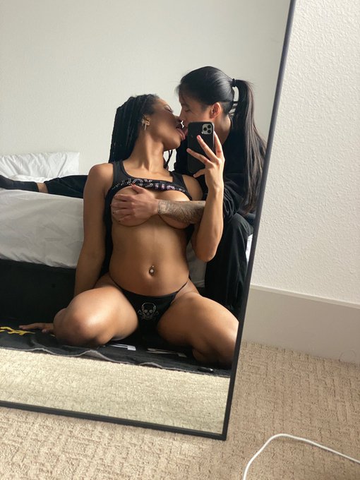 4 pic. all that's left is love and rage https://t.co/Yw4RPD0iAw<a href="/tag/mvsales"class="tags"><span>#mvsales</span></a>