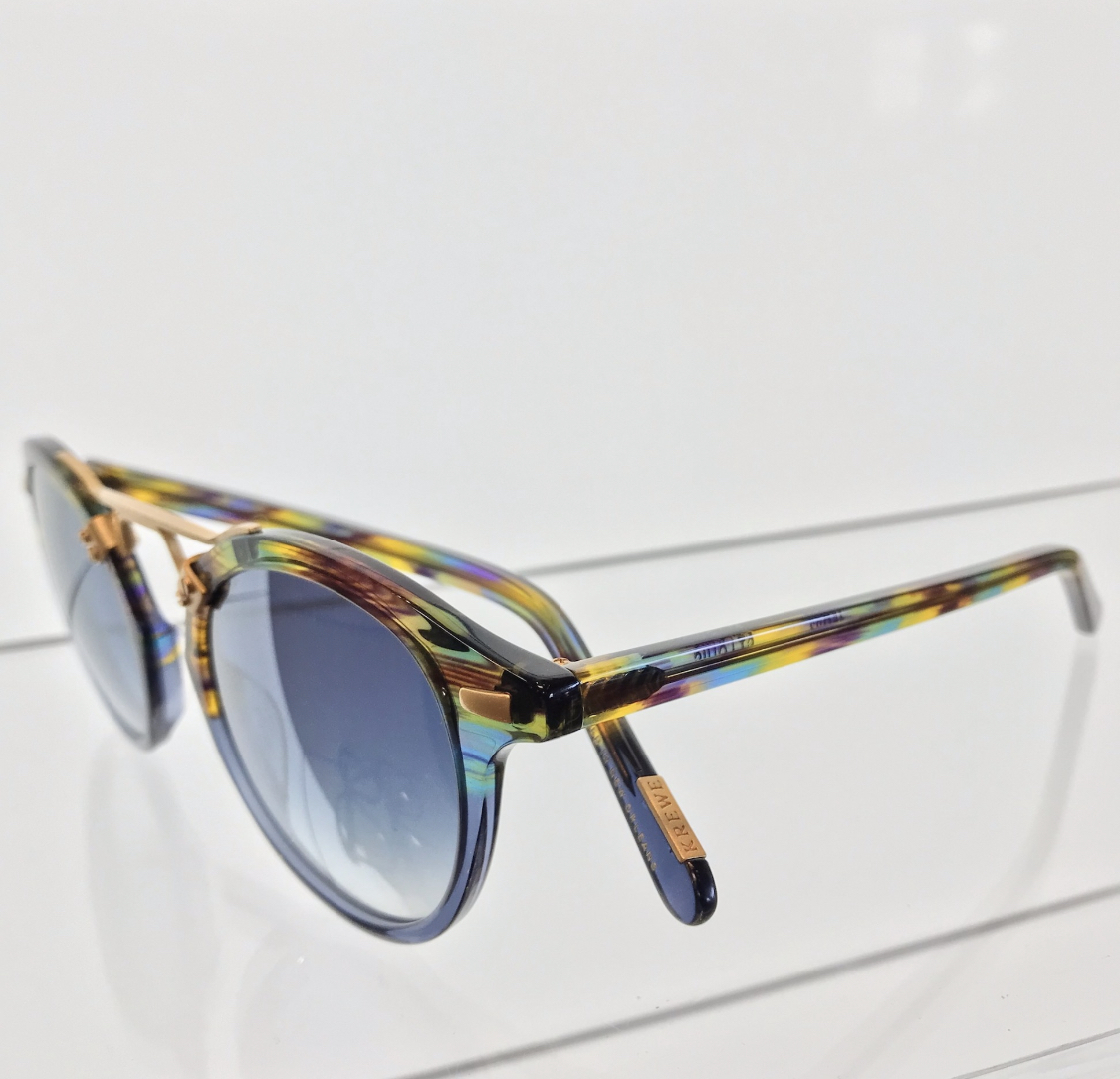 VEyeworks's tweet photo. Just in the St. Nick of time, we have a new line of frames that just arrived! Welcome @KREWE_Eyewear to @VEyeworks! Stop by and see if Santa needs a new pair (or two) of sunglasses! 
#nashvilleoptometrist #sunglasseslover #sunglasses #nashvillestyle #KREWE https://t.co/nzy7FZ3D5y