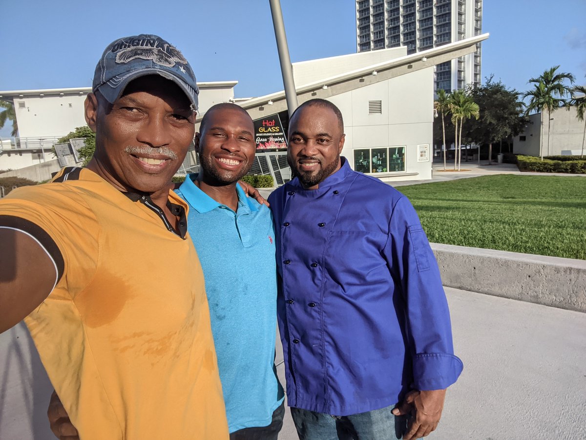 TonyLesesne's tweet photo. Relaxing between shoots with my awesome fellas - @RhodmanEnt and @chef_rolin in #Youngcircle in the city of Hollywood
@cohgov
#Tonyonthescene https://t.co/U0peGVqNsI