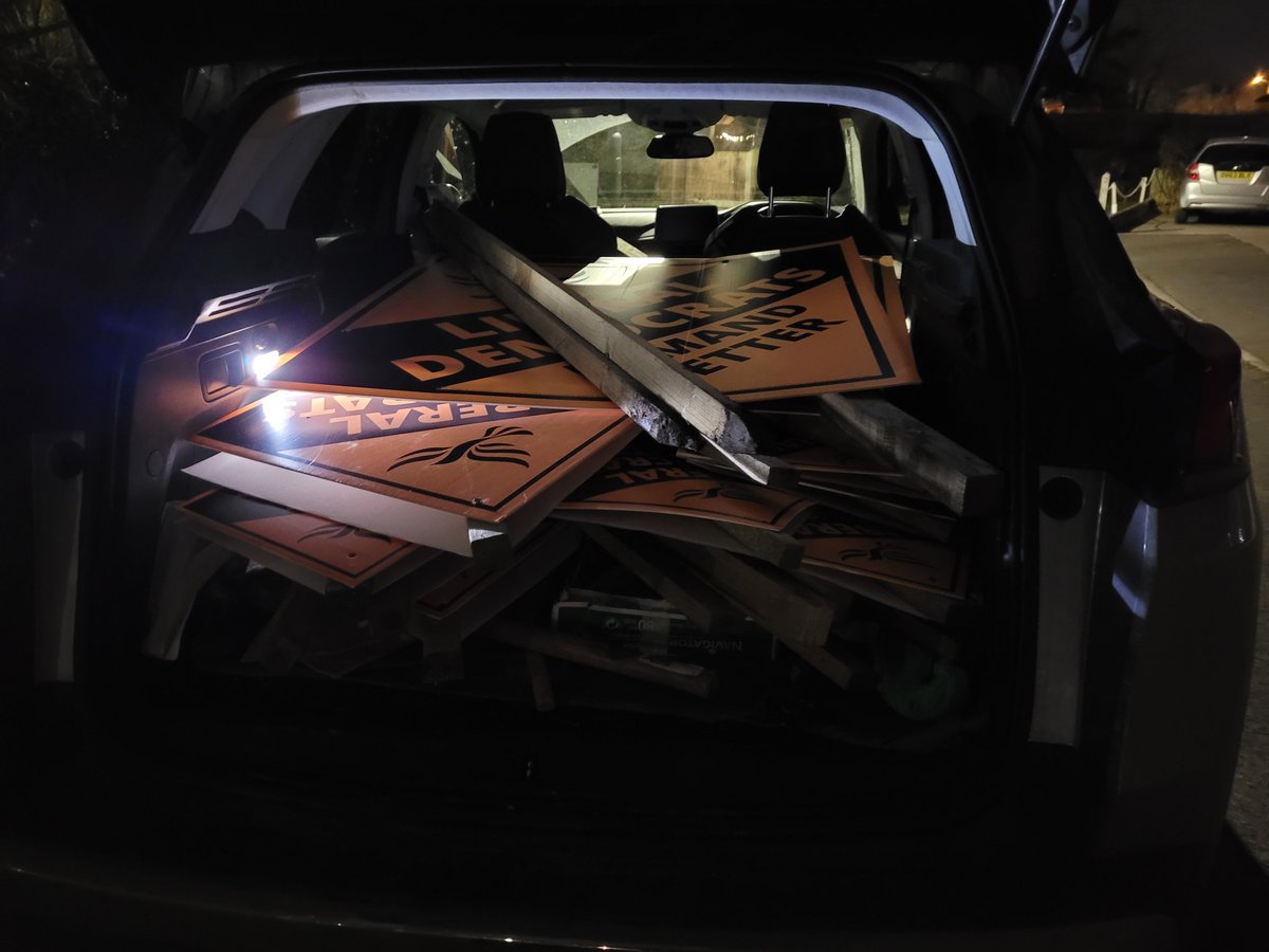 An activists work is never done... taking down stake board posters after the historic by-election win for @helenhalcrow and @libdems in #NorthShropshire. I did manage to squeeze in some Christmas shopping too *phew*