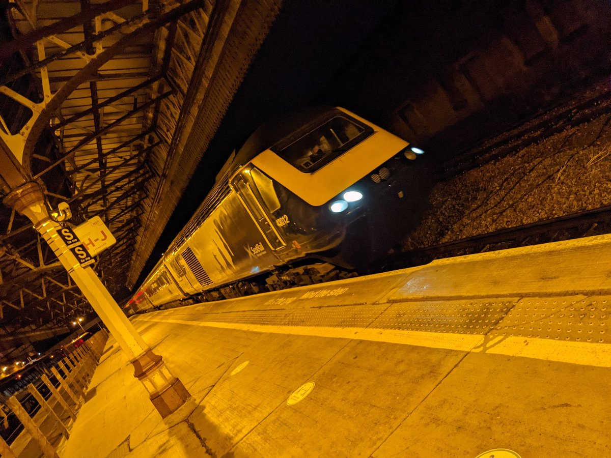 Emily Hornett ✈️ 🏳️‍⚧️ tweet media