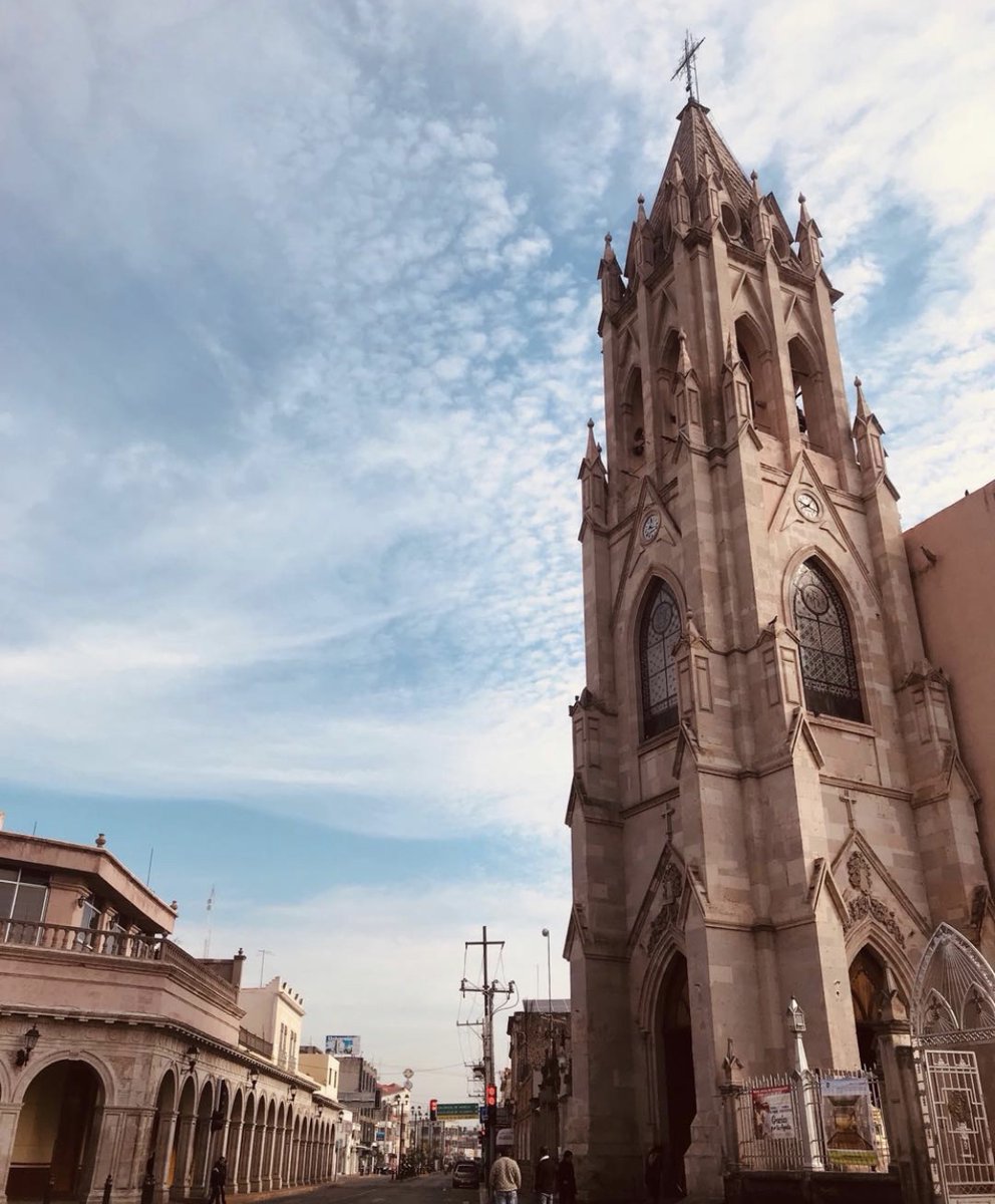 guanajuato's tweet photo. El hermoso municipio de #Moroleón es una de las ciudades textiles más importantes de #México🧥 además de disfrutar de una increíble vista por la ciudad podrás encontrar productos textiles de la mejor calidad 😍 #ViveGrandesHistorias
📸aalfonso_ortegaa/viajeritogay/raullopeztorres https://t.co/LUtCMTZX0F