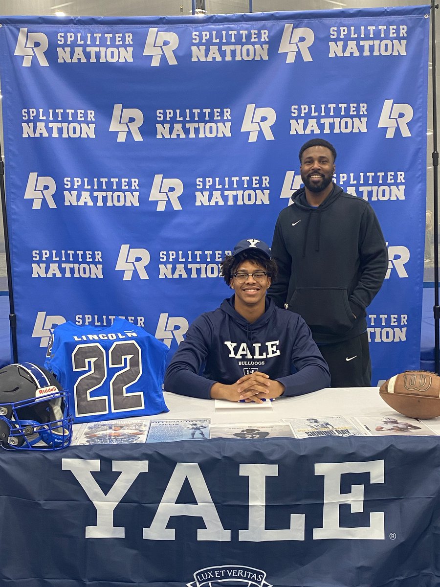 Coach Jesse Davis (@jcorndavis) on Twitter photo I'm extremely proud of this guy. Great athlete, great student and great person! You have been a perfect example of how a student athlete should carry himself. <a href="/WilliamsMelik22/">Melik Williams💪🏾</a> #ProudCoach #YaleFootbal #SplitterNation I'm extremely proud of this guy. Great athlete, great student and great person! You have been a perfect example of how a student athlete should carry himself. <a href="/WilliamsMelik22/">Melik Williams💪🏾</a> #ProudCoach #YaleFootbal #SplitterNation