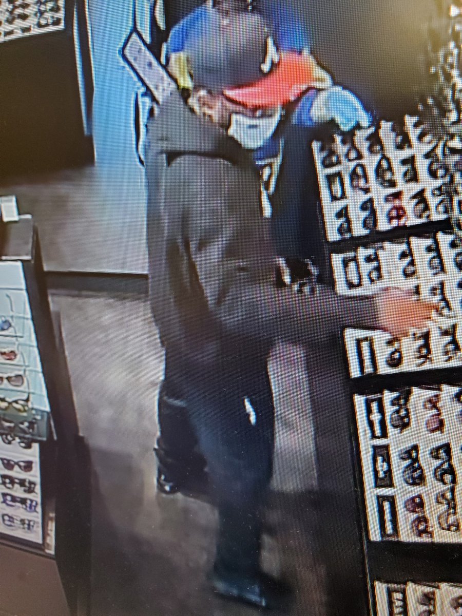PoolerGAPolice's tweet photo. Do you know who this is? He is being sought regarding a  Shoplifting offense at Sunglass Hut on 12/2/21. Contact Det. Dixon at (912)330-8658 or Crime Stoppers at (912)234-2020. https://t.co/A5Rlz7h6JA