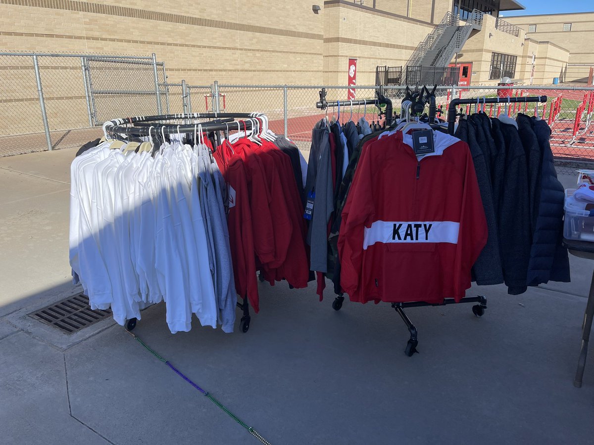 KABCBooster's tweet photo. We have $10 tables, some regular priced stuff and $25 shoes!!! We have blankets and stocking stuffers. Come by and see us!!!! 4-7 pm today. Tiger stadium (football parking lot) https://t.co/NbiMQqgDuq