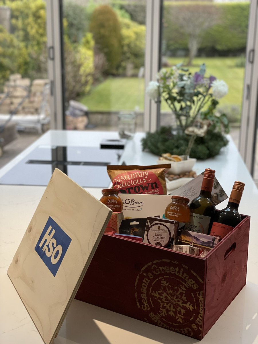 LucyAliceBourne's tweet photo. When you miss out on your work hamper, but you get to take advantage of @LeeMBaker’s @HSO_Tweets Christmas hamper… what a gorgeous gift! Such a lovely way to celebrate the end of a successful year. #celebratesuccess #thankyou https://t.co/3PMBiXTjq7