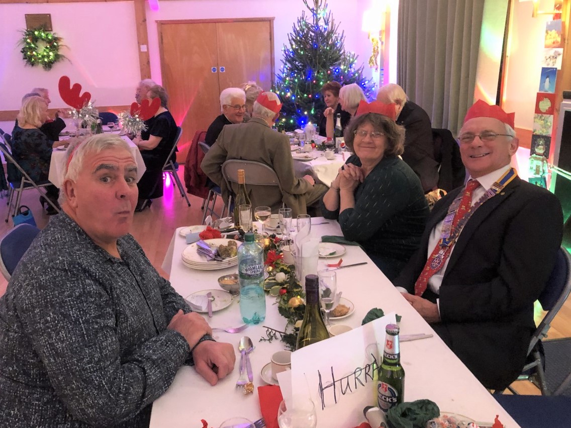 RotaryCantUK's tweet photo. Delighted to have our #ChristmasDinner last w/end @ #LowerHardres. 'Twas a lovely occasion & a chance to get together that our Members/guests had greatly missed last year. Also managed to raise Β£260 for the local & intl causes we support! Hurrah!π
πhttps://t.co/ewEcHSeMsV https://t.co/nd2Uz8Agsh