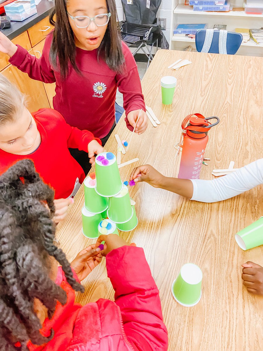 tealPGE's tweet photo. Winter party STEM style! @hfemiway https://t.co/pXClbMsrWs