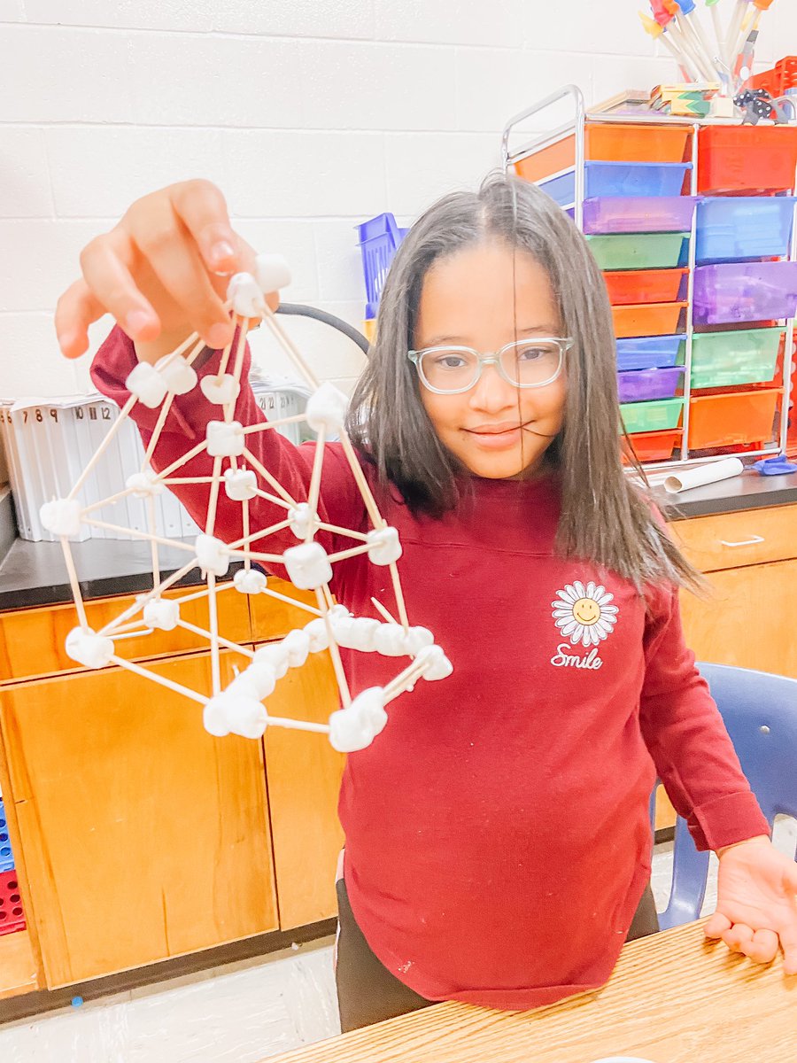 tealPGE's tweet photo. Winter party STEM style! @hfemiway https://t.co/pXClbMsrWs