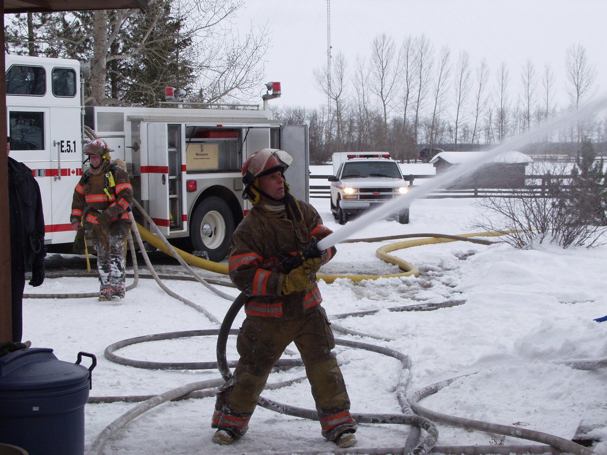 After 31 years working as a full time Firefighter/Primary Care Paramedic, tonight will be Captain Dennis Hoffman’s last shift as he embarks on a new journey into retirement. 

On behalf of L2461, we wish him a long, happy and healthy retirement!

#strathfire #strathco #shwdprk