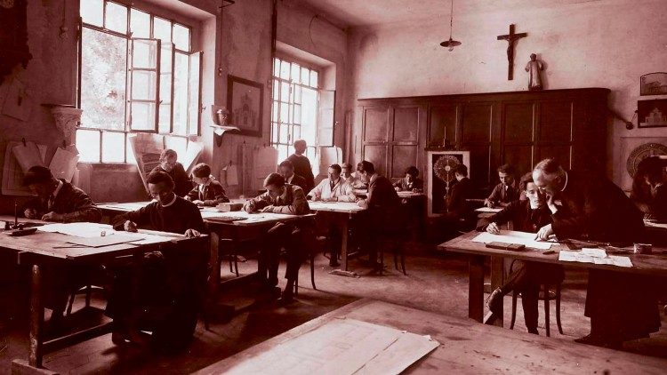 AssMusDMaffeis's tweet photo. La Scuola Superiore d'arte "Beato Angelico" di Milano, dalla metà del secolo scorso, è un punto di riferimento per tutti coloro che si approcciano all'arte sacra.
Daniele Maffeis fa il suo ingresso, come insegnante e compositore dal 1940 al 1955. https://t.co/bf0Lwwdyp8