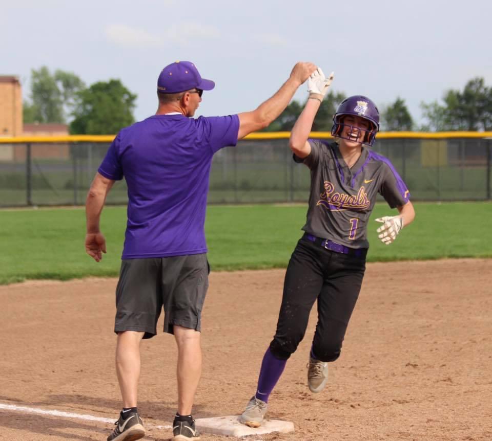 karisweirichhh's tweet photo. Soo excited to announce that I will be continuing my academic and athletic career at Ashland University, So thankful for my coaches, teammates and parents for getting me here. Onto the next 4 💜💛 #GoEagles @AshlandUSball https://t.co/fVNjutgtX5