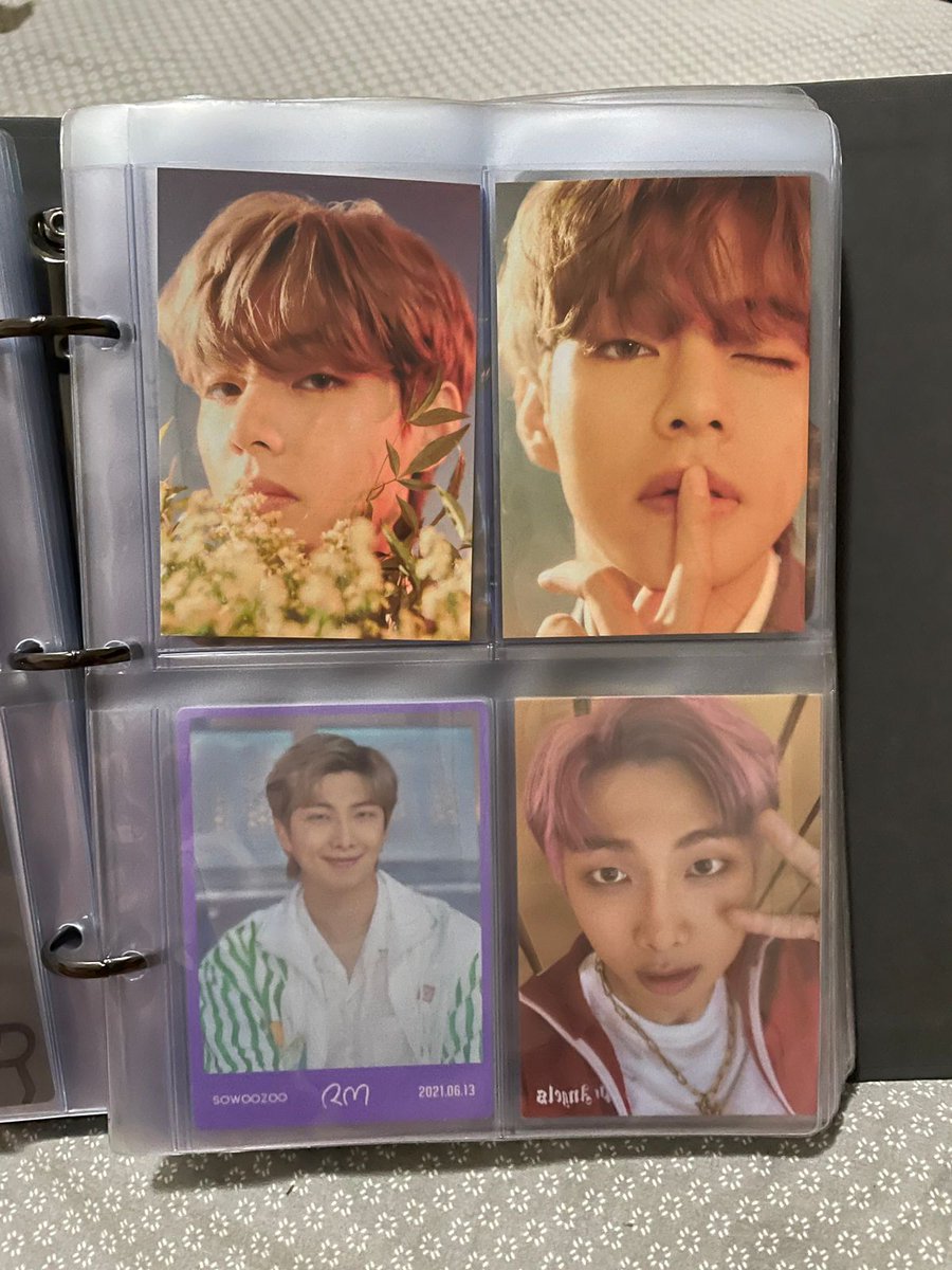 StoreEpiphany's tweet image. [PRONTA ENTREGA - CARDS]

Thread~

VALOR:
Magic shop - 40
Sowoozoo - 40
Butter cardigan - 100
MOTS tour - 40
Butter pré-venda - 150
Hybe insight - 40
+ FRETE

Interessados chamar na dm!