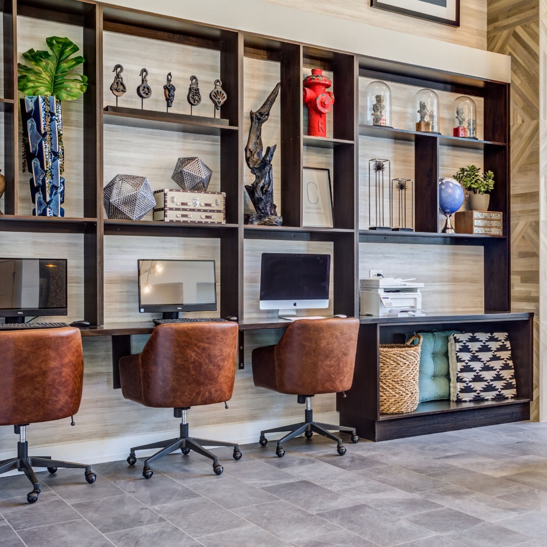 WillowBridgePC's tweet photo. Catching up on that end of year to-do list is easy with the co-working business lounge at Legacy at Fox Valley! #LPCYouBelongHere #LPCMidwest #WFH https://t.co/gO1WKxHIMN