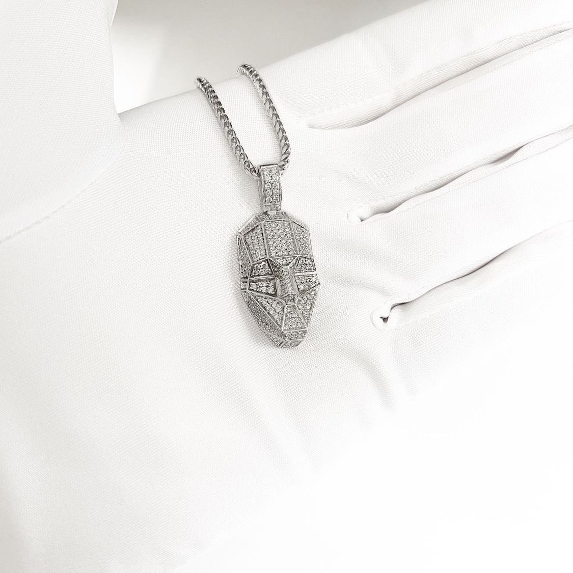 poligoonz's tweet photo. This 1 of 2 chain of LuxGoon (created by one of our very own OGs) valued at $4,000 is eligible to earn if you mint at least 2 Poligoonz during presale and hold for minimum of 6 weeks!

✅ Retweet
✅ Tag 3 friends
✅ Join discord
✅ 💎 https://t.co/YLko4Askmn