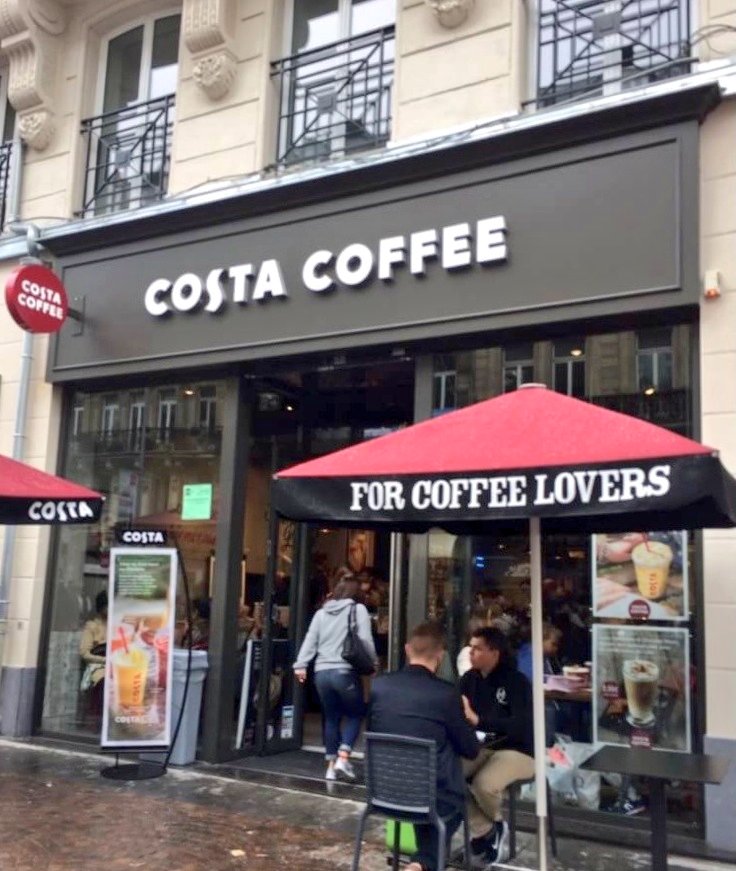英国のコーヒーチェーン店 COSTA COFFEE です。他の国にも沢山ありますよね。雰囲気的には、ドトールみたいな感じです。ちょっとコーヒーブレイクに、とても便利に利用しました。 coffe