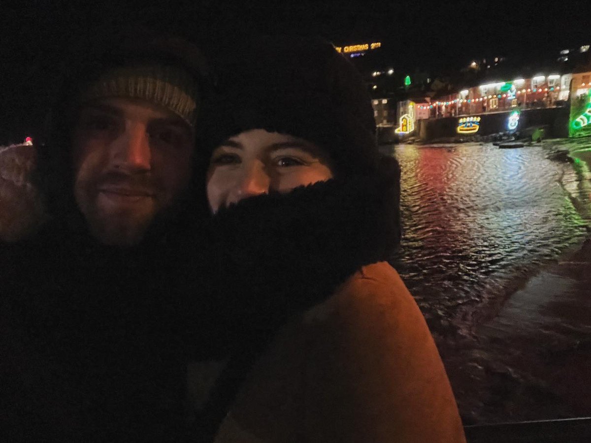 iamdanielpascoe's tweet photo. A very festive evening 🎄
Montol Lowen!
#montol #penzance #mousehole #angarrack https://t.co/wn67JzuKiS