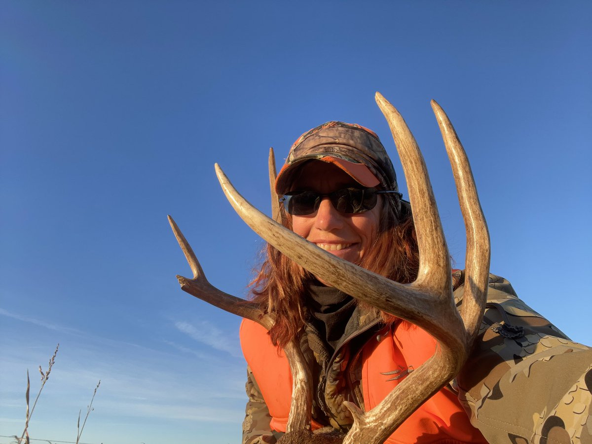 huntNdivas's tweet photo. Our Oklahoma bucks #rifle #orange https://t.co/fnmbRgMZ3W
