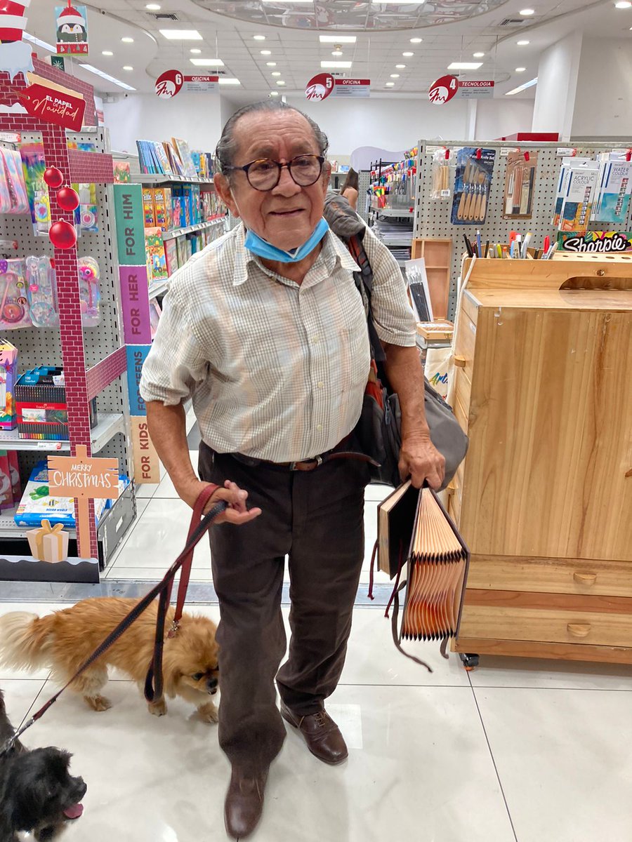 lacookiequeen's tweet image. Ahora sí me pueden decir influencer porque en @Juanmarcetec leyeron mi tuit y me han pedido que les comparta lo siguiente: le han dado una percha a Jorge Consuegra para que venda sus archivadores en el local de Entre Ríos ❤️ Pueden acercarse a apoyarlo hasta el 30 de enero 💪🏽