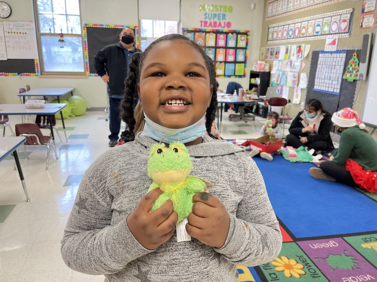 Students in Walden III's No Place for Hate club brought a little holiday cheer to kindergarteners at Wadewitz, Gilmore Fine Arts K-8 and Julian Thomas today!
#ForwardTogether