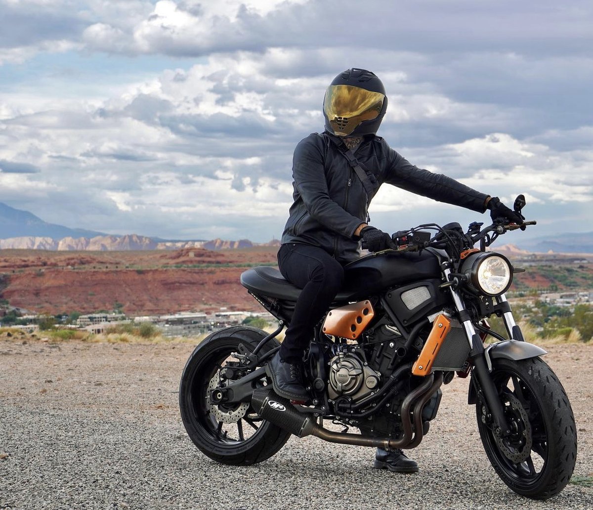 How to have a good time:

Step 1: Ride a motorcycle. 

That’s it…
•
•
📸: @savagetravel_2.0 #icon1000 #onepossiblefuture #Airflite #iconhelmet #iconmotosports