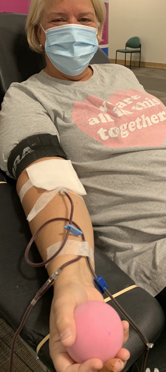 ETSU90's tweet photo. #donatedtoday #littlethingsmakeadifference Thank you @Marsh_Blood for the #elfshirt &amp; #giftcard! #ONegative #IAmEveryonesType #UniversalDonor https://t.co/D2E3pwxpF5