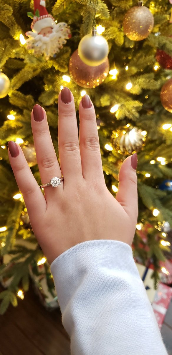 Lethamyr_RL's tweet photo. SHE SAID YES 💍 https://t.co/sfMUG5F8ib