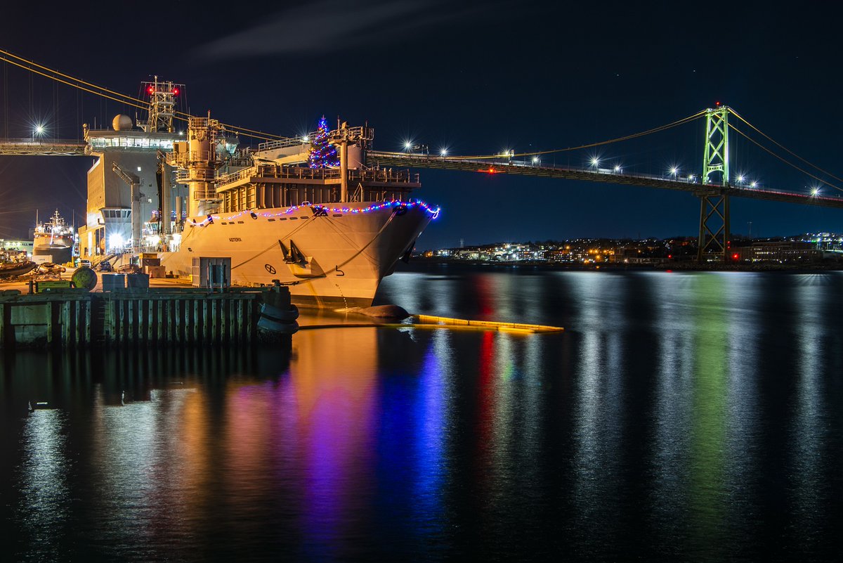 #TistheSeason. Our Canadian Fleet Atlantic ships are decorated and lit for the holiday season.  #FestiveLighting 🎄 #HMCSHalifax, #HMCSToronto, #HMCSCharlottetown, #HMCSSackville and #NRUAsterix  

 📷 Mona Ghiz, MARLANT PA