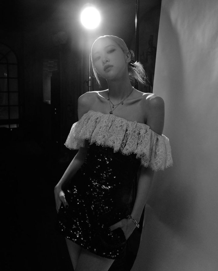 minakoclips's tweet photo. ‍‍‍ ‍ ‍ ‍  🌷 ♡  — 𝐌ina's 𝗲𝘃𝗲𝗻𝘁

I'm gonna show you my #𝚂hout𝗕UMP𝗕UMP in this #𝐑anpo第二に𝑪ase, andaba muy emocionada por este comeback así que claramente vine a sentarme em primera fila para admirar a estos bebés bien de cerquita. https://t.co/ZvPCwPpTgM