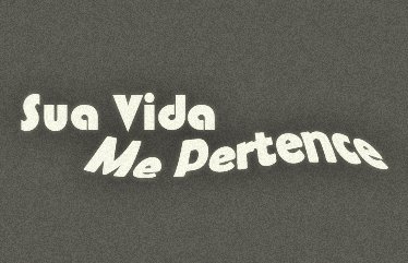 1 • A primeira novela / • O primeiro beijo •

#SuaVidaMePertence (1951) foi a primeira novela da TV Brasileira, exibida na extinta #TVTupi. Foi escrita, dirigida e protagonizada por #WalterFoster, ao lado de #VidaAlves. Foi nessa novela que houve o primeiro beijo da TV...