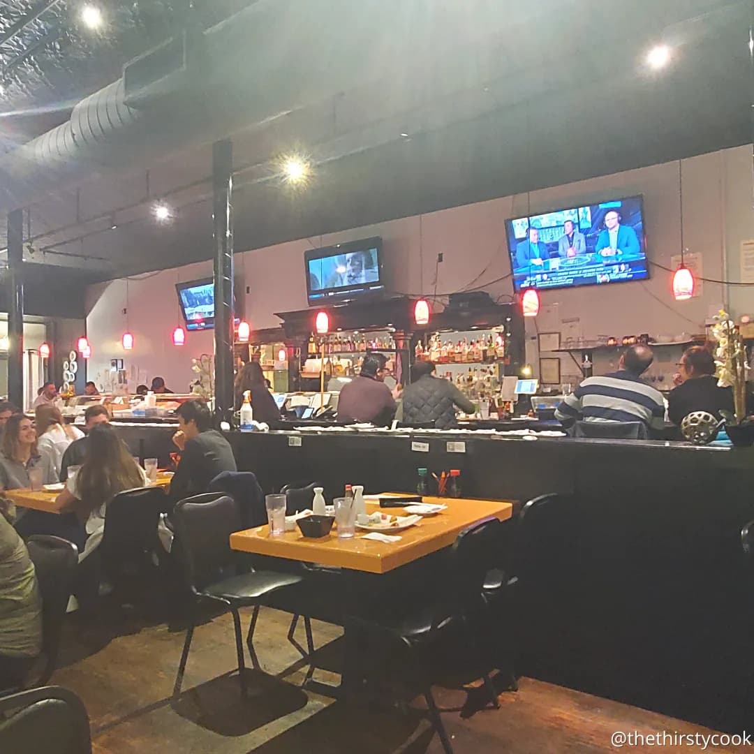 thirsty_cook's tweet photo. @ Wabi Sabi Covington

Lively, casual restaurant serving simple sushi, soups &amp; salads with a bar, TV screens &amp; patio.

   📍Located at 508 Madison Ave, Covington, KY

#foodie #foodexplorer #foodporn #instagram #foodphotography #wabisabi #whenincovington #thethirstycook https://t.co/GGUNXJrzpo