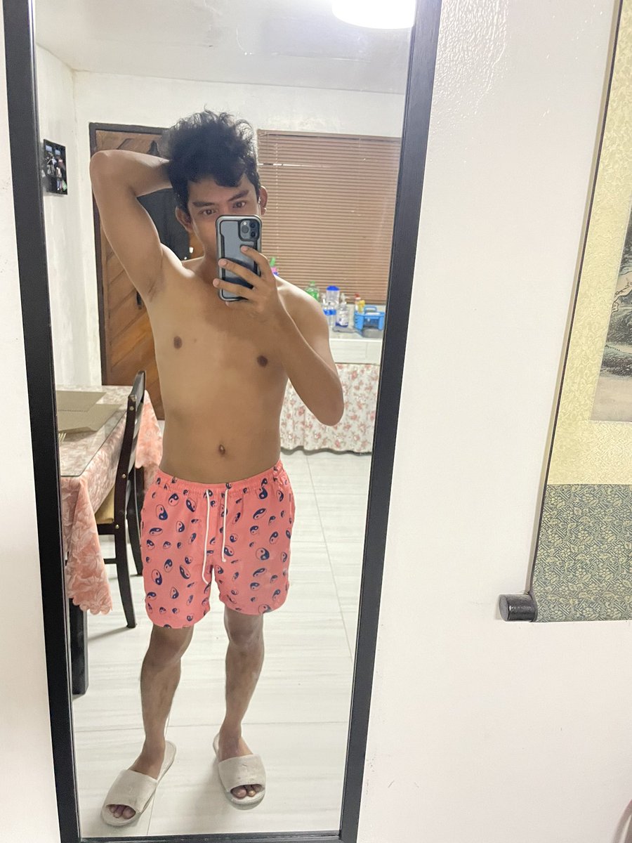 yuler's tweet photo. Just woke up, felt cute. Took a picture! https://t.co/6VtfC90gbt
