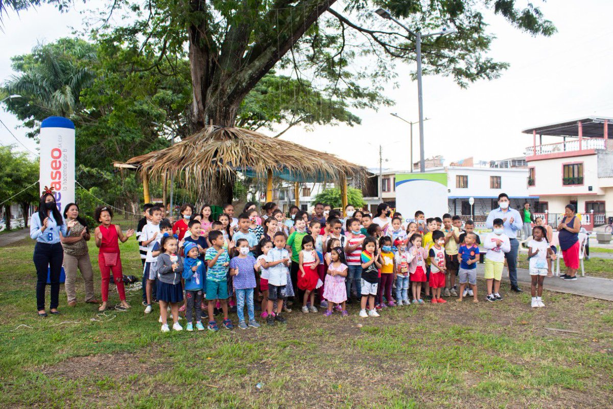 CANDEASEO's tweet photo. Celebramos esta novena en la Cabecera municipal de Candelaria, para valorar la #Sencillez 😌🙌🏽 la virtud de las almas grandes y de las personas nobles. https://t.co/5WPMtM3lOd