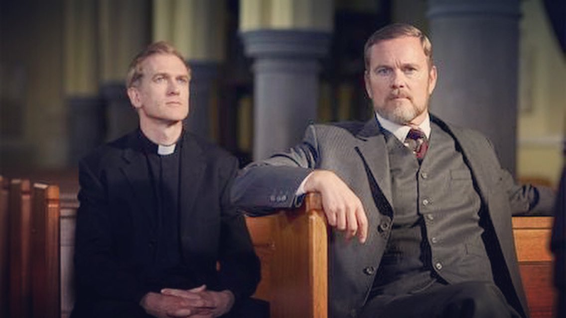 FansofCraigMac's tweet photo. Minnesota #BlakeArmy, “The Sky is Empty” is on @WDSE at 10:00 AM on Wednesday in Duluth. A priest is found in his confession booth, dead from suspected bee stings. Lucien investigates in his characteristic style. Enjoy! 🕵️♂️🐝
#CraigMcLachlan https://t.co/nc2rEZPCoz