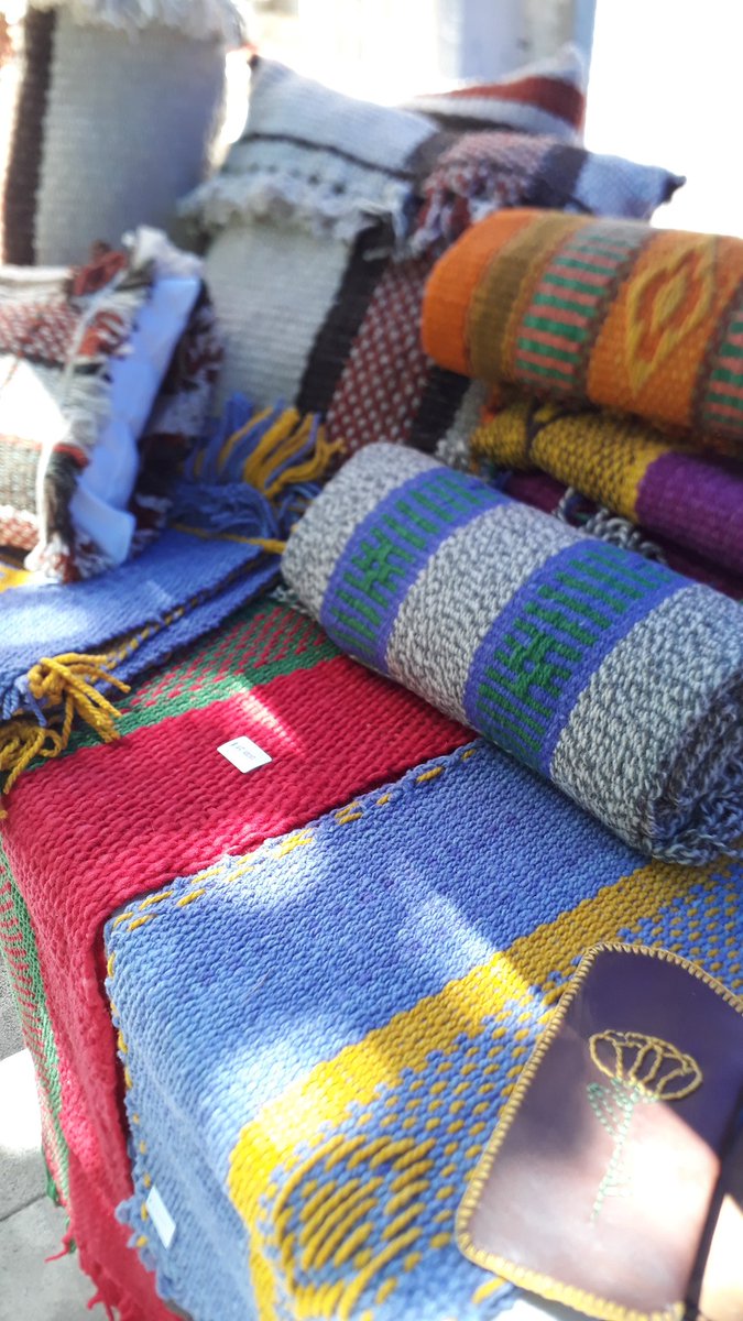 ana10100928's tweet image. Hola me ayudas, mi emprendimiento,  telar Mapuche.