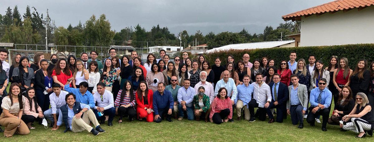 Hoy tuvimos nuestra fiesta de Navidad en <a href="/DentonsPh/">Dentons Paz Horowitz</a> Disfruté y salí contento por mi equipo (del cual soy un integrante más) y por ser parte de una firma con compromiso que promueve valores por sobre cualquier otro aspecto. Gracias <a href="/ivallejo14x8000/">Iván Vallejo</a> un lujo tenerte con nosotros