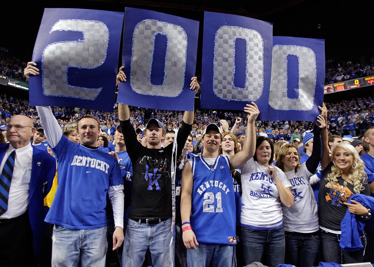 ChrisFisherKY's tweet photo. On this night in 2009, the Kentucky Wildcats defeat Drexel 88-44 at Rupp Arena to become the first Division I program in college basketball history to reach 2,000 wins. #UK2K https://t.co/UdANbr5HSA