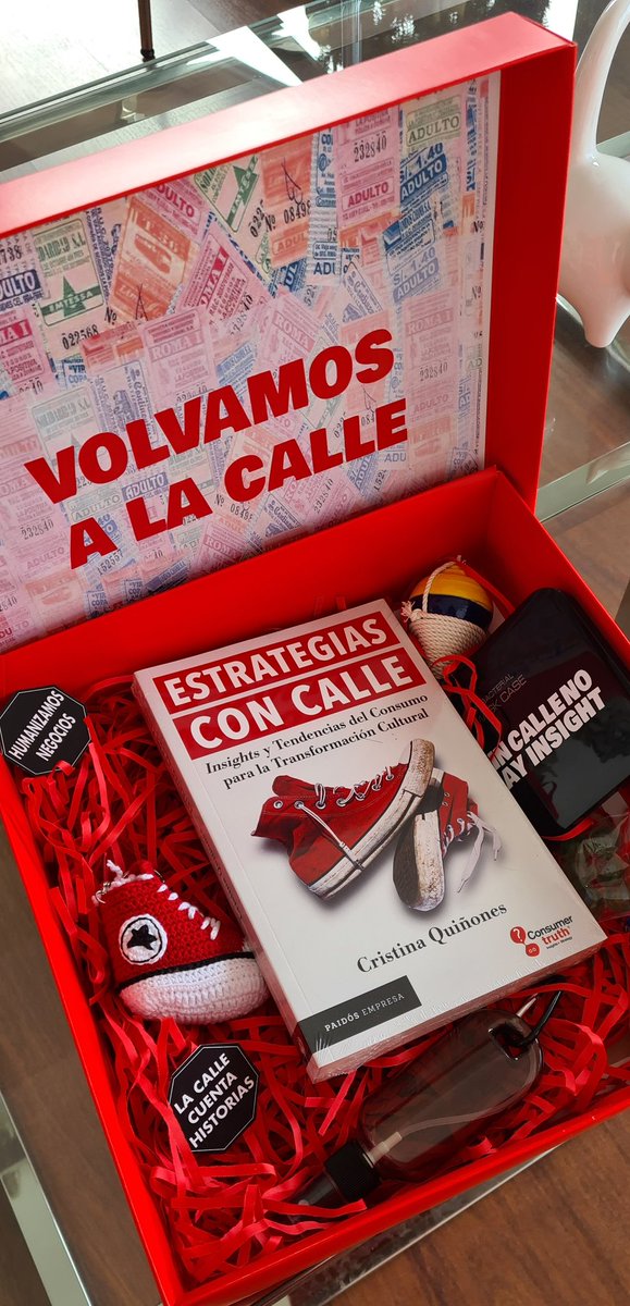 cristinaq's tweet photo. Armando regalitos de @consumer_truth para nuestros clientes y amigos de la casa :) "Sin calle no hay insight. Volvamos a la calle" #ConsumerTruth #Insights #EstrategiasConCalle ❤ 

Por un 2022 con mas calle y menos escritorio! Salud 🥂 😊 https://t.co/zvbzd8YAGb