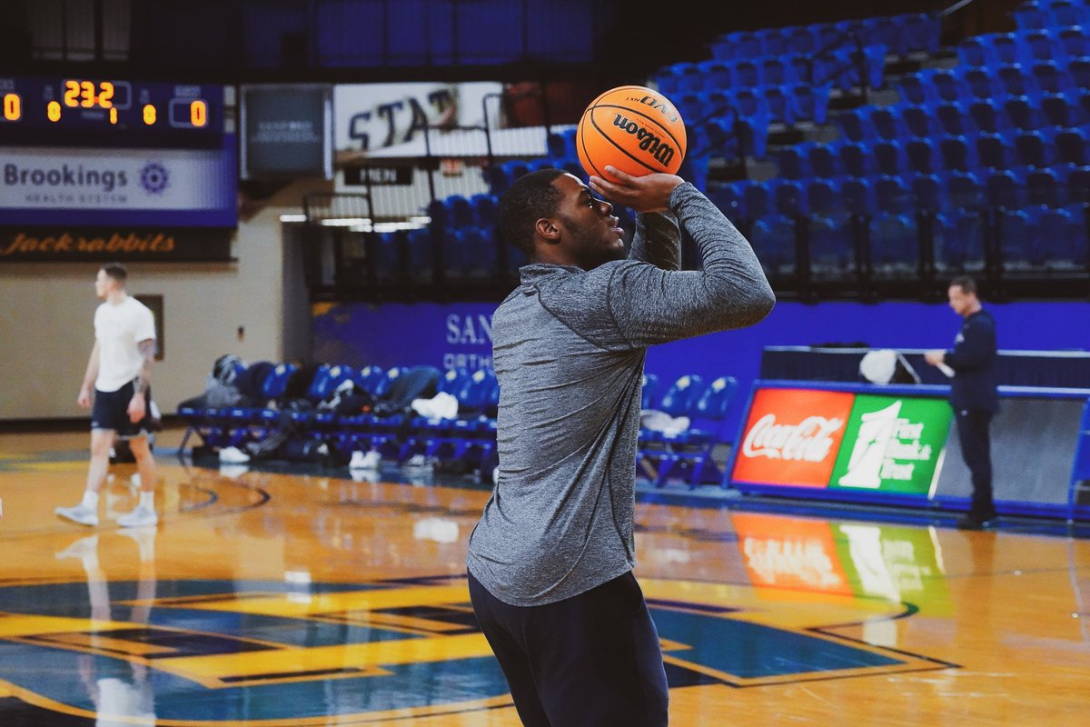 Preparing for tomorrow's battle in Brookings. #ORUMBB #GoldenStandard