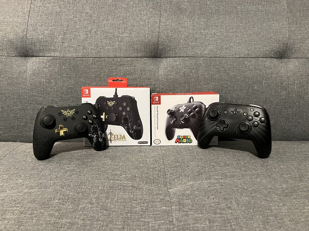 Nintendo Switch Wired Controllers giveaway!

- Zelda BOTW 🗡
- Super Mario 🌟

To enter, RETWEET this tweet and TAG 2 others who have a Switch.

Will pick 2 winners when i’m back from vacation and I plan to do more giveaways in the future!